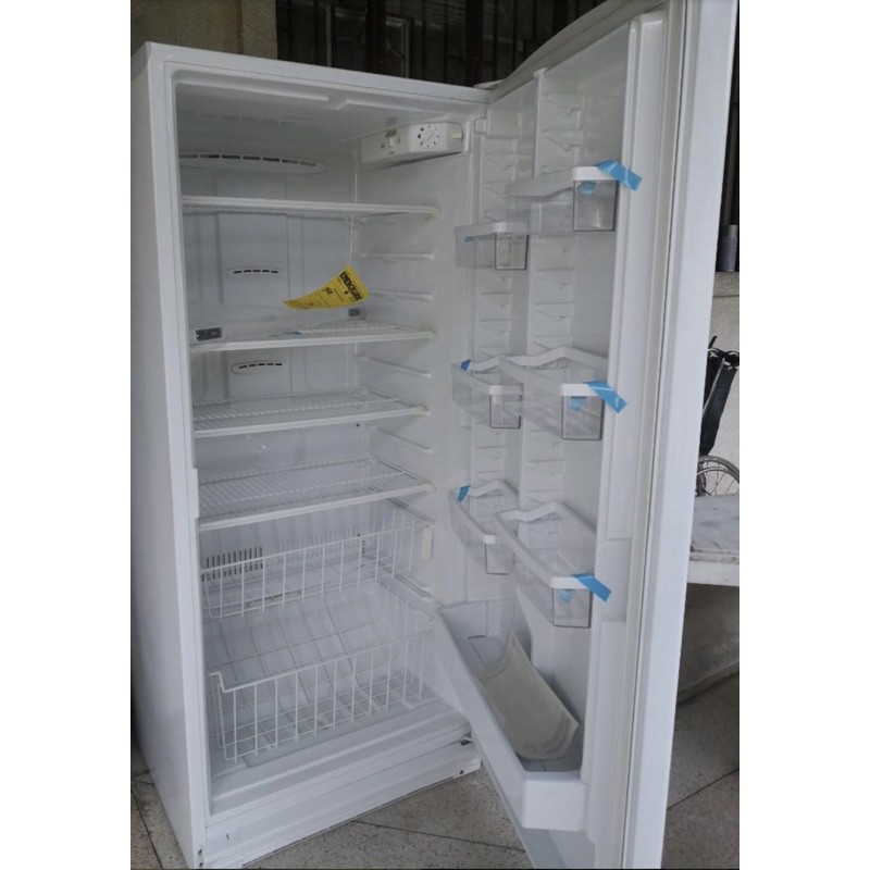 Whirlpool Upright Freezer 18cuft. Model EV181NZTQ Energy Star Low