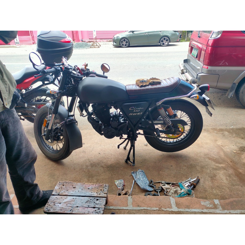 Cafe Racer Rusi Classic 250 | Reviewmotors.co