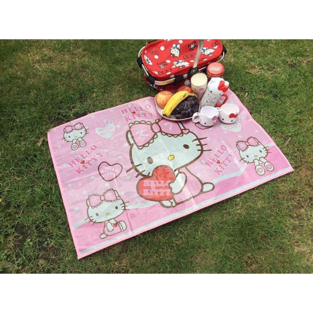 hello kitty picnic/beach/creeping mat Shopee Philippines