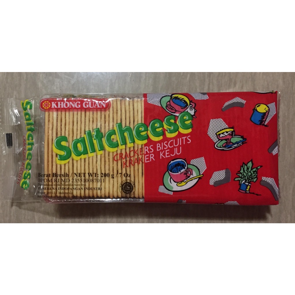 Khong Guan Saltcheese Crackers Biscuits / Kraker Keju / 200g
