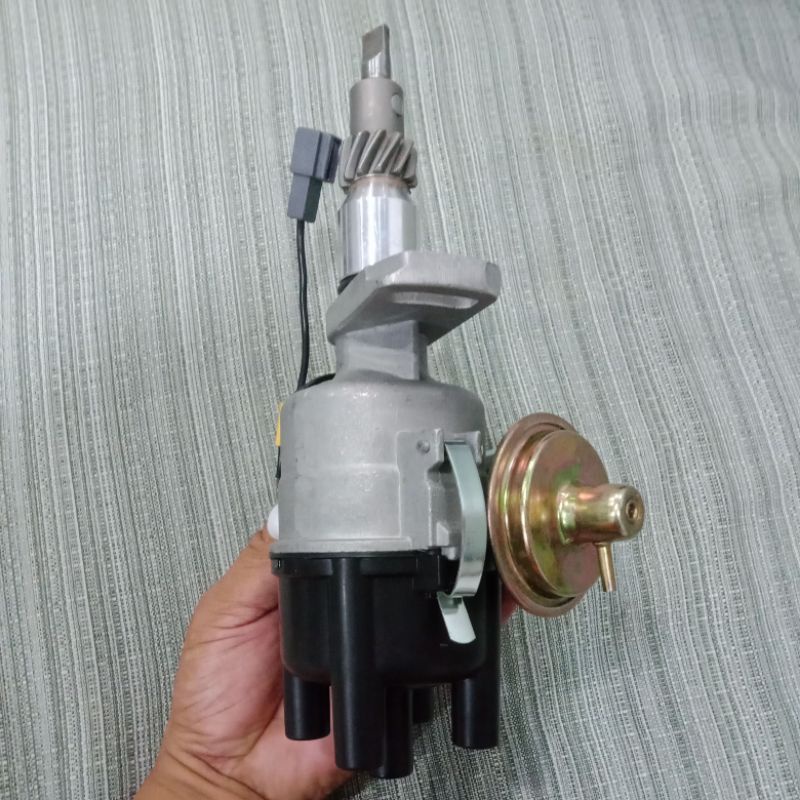 DISTRIBUTOR ASSEMBLY FOR TOYOTA 3K 4K/5K/7K Contact Point Type 19100