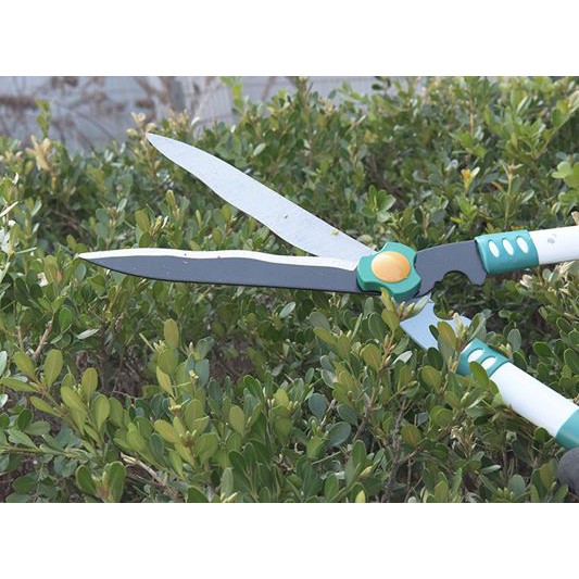 Garden pruning scissors with Wave Style Blade and Plastic Handle