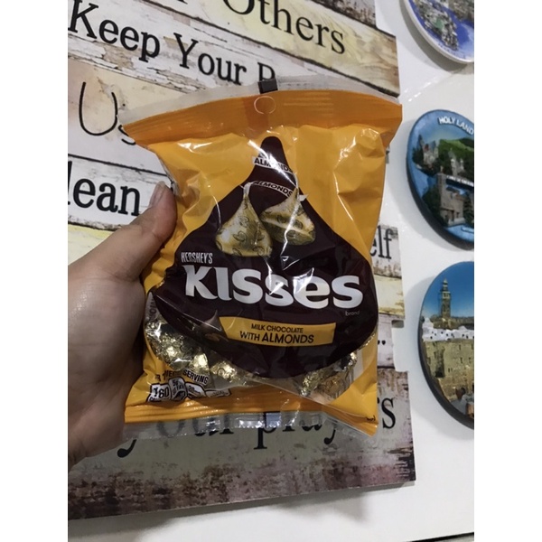HERSHEYS KISSES (150 grams) Milk chocolate And Almonds (Flavor