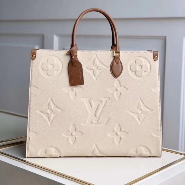 Lv White Handbag