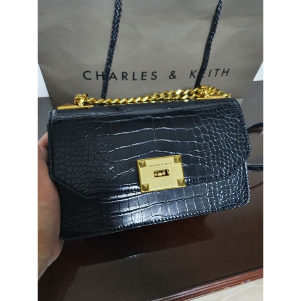 Charles and Keith CrocEffect Chain Strap Crossbody Bag Black, brand