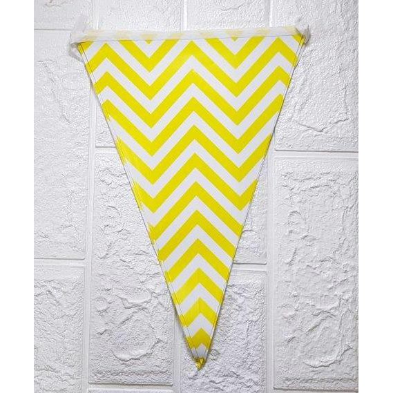 Yellow Wave / Chevron Party Banderitas Triangle Flag Banner Party Decor