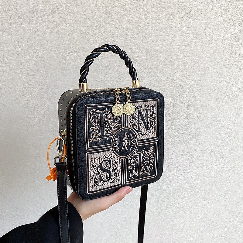 New Style Light Luxury Embroidery Thread Bag Female Niche Portable