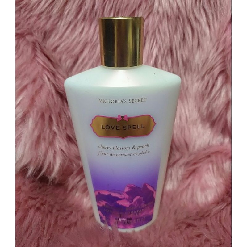 Victoria's Secret Love spell (old packaging) Shopee Philippines