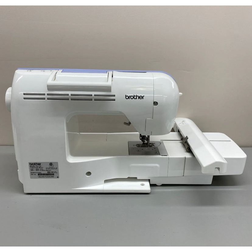 Brother PE770 Computerized Embroidery Machine With Hoop and Thread