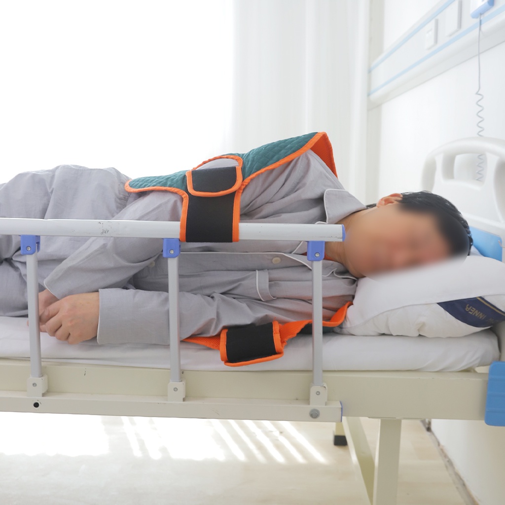 Elderly turning over aids nursing bedridden elderly paralyzed patients