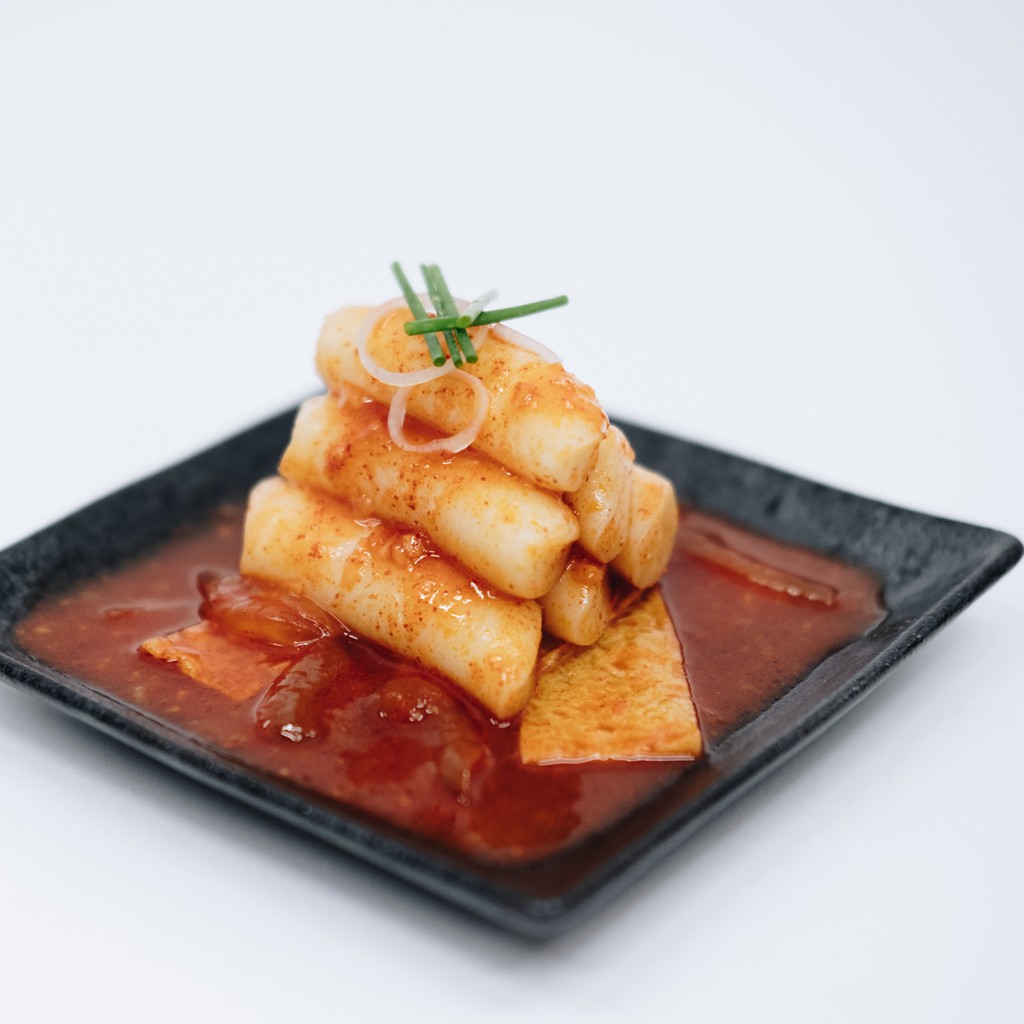 GrocerKing Tteokbokki Korean Rice Cake with Fish Cake 300g/pkt (98