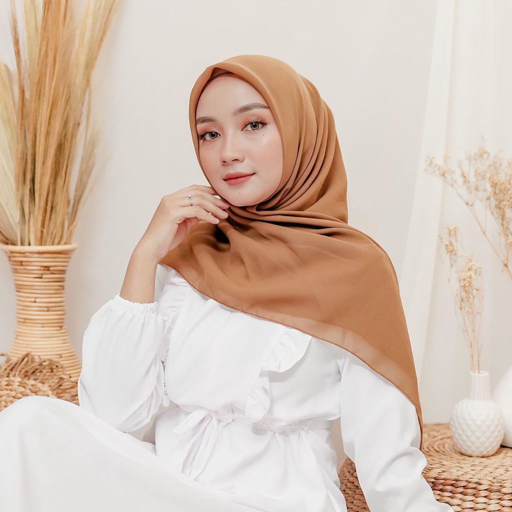 Hijab Bella Square Premium Square Veil S.V.L Exclusive