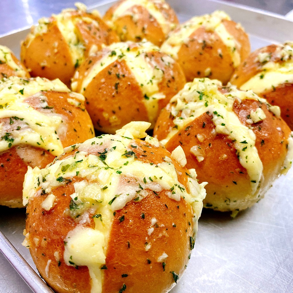 Hipster Bakes Korean Garlic Cheese Buns (Muslim Owned). Shopee