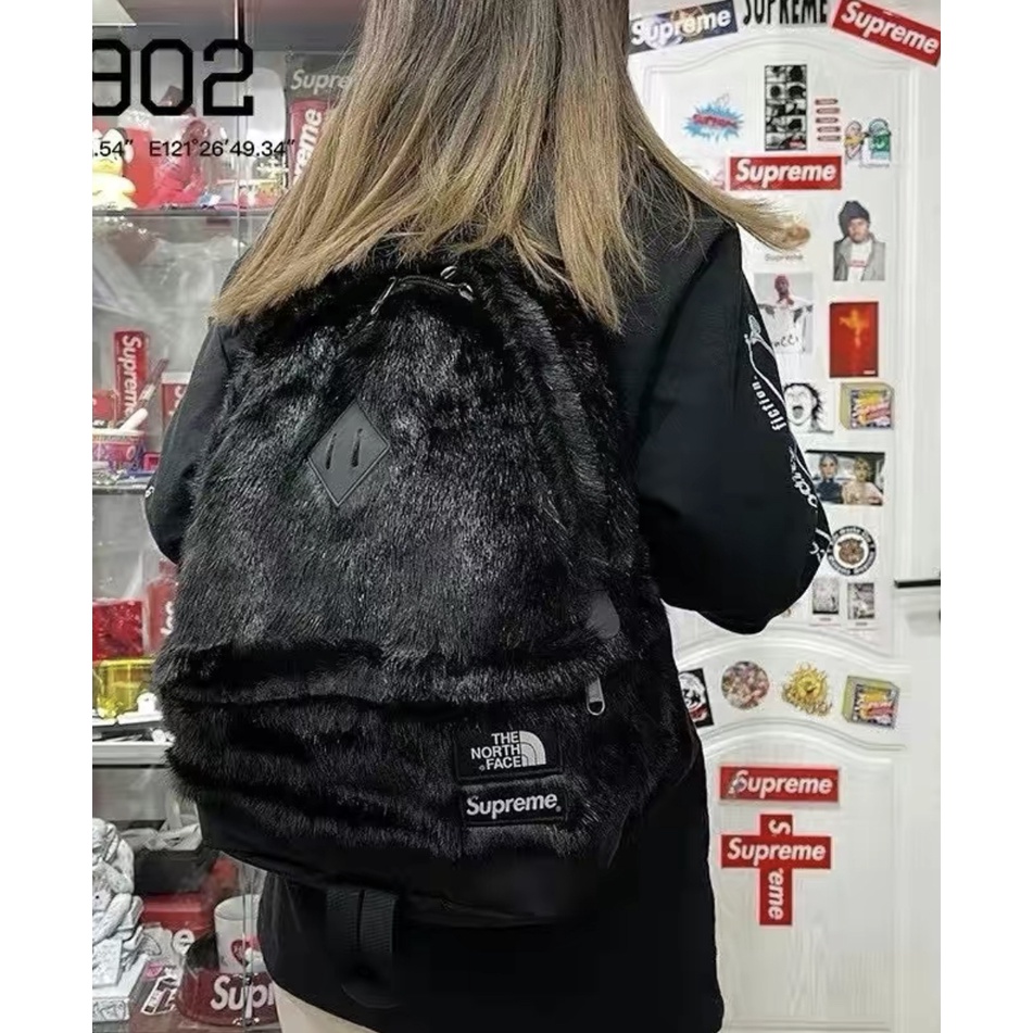 好評受付中 supreme North Face faux fur back pack