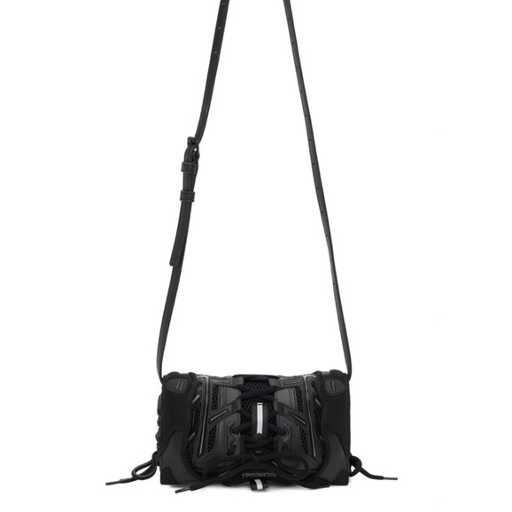 (已售出)balenciaga sneakerhead crossbody bag 蝦皮購物