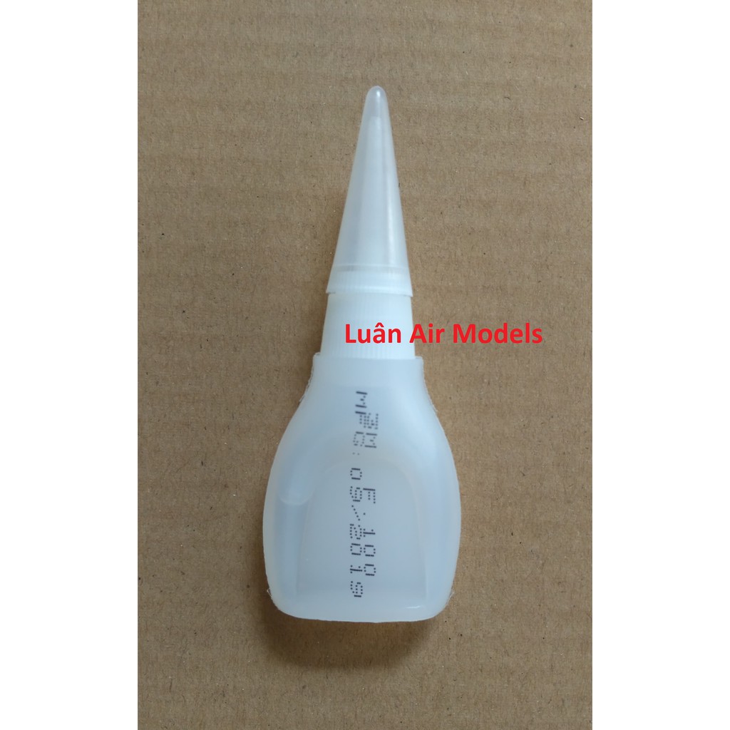 Keo dán mica trong chuyên dụng F100 chai nhỏ 5g, Keo sư tử