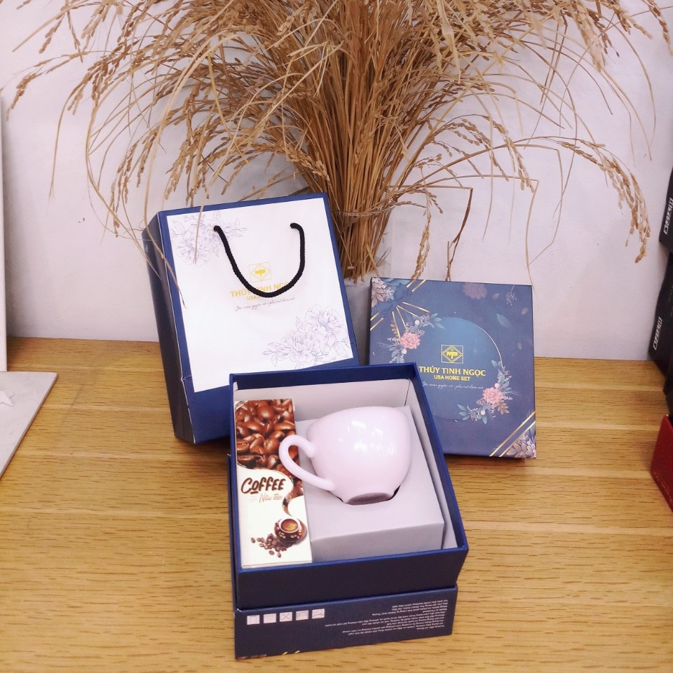 Mua Set tách đĩa cafe viền vàng 22K Luxury màu hồng Ruby Thủy Tinh Ngọc