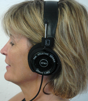 Headphones dictionary definition | headphones defined