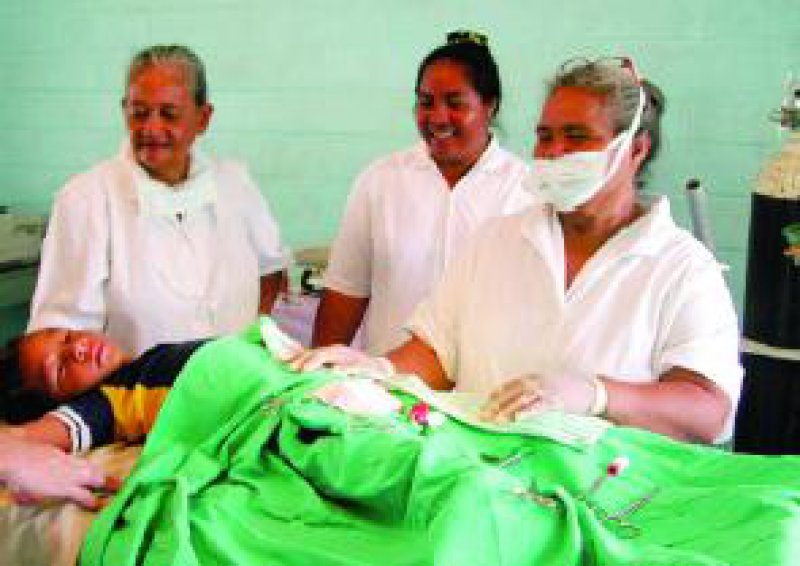 Polynesien Klinik unter Palmen