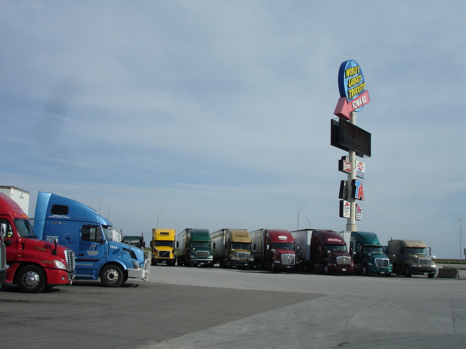 트럭전용 휴게소(Truck Stop)
