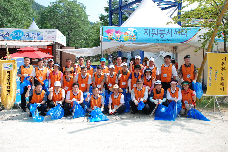 화천, 쪽배축제 자원봉사활동 전개