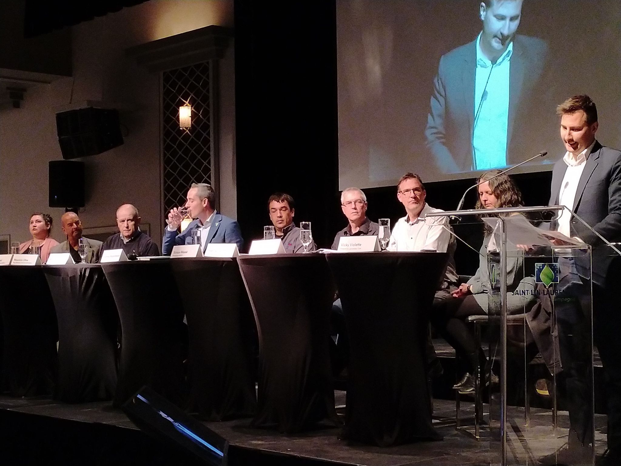 La rarissime eau de StLin Laurentides. CFNJ 99 1 / 88 9