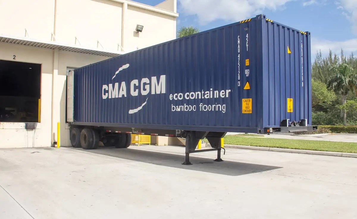 What is Transloading? A Guide From Logistics Experts