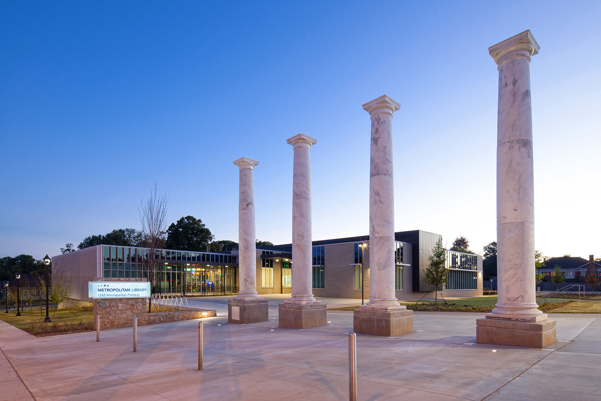 METROPOLITAN BRANCH LIBRARY Craig Gaulden Davis Architecture
