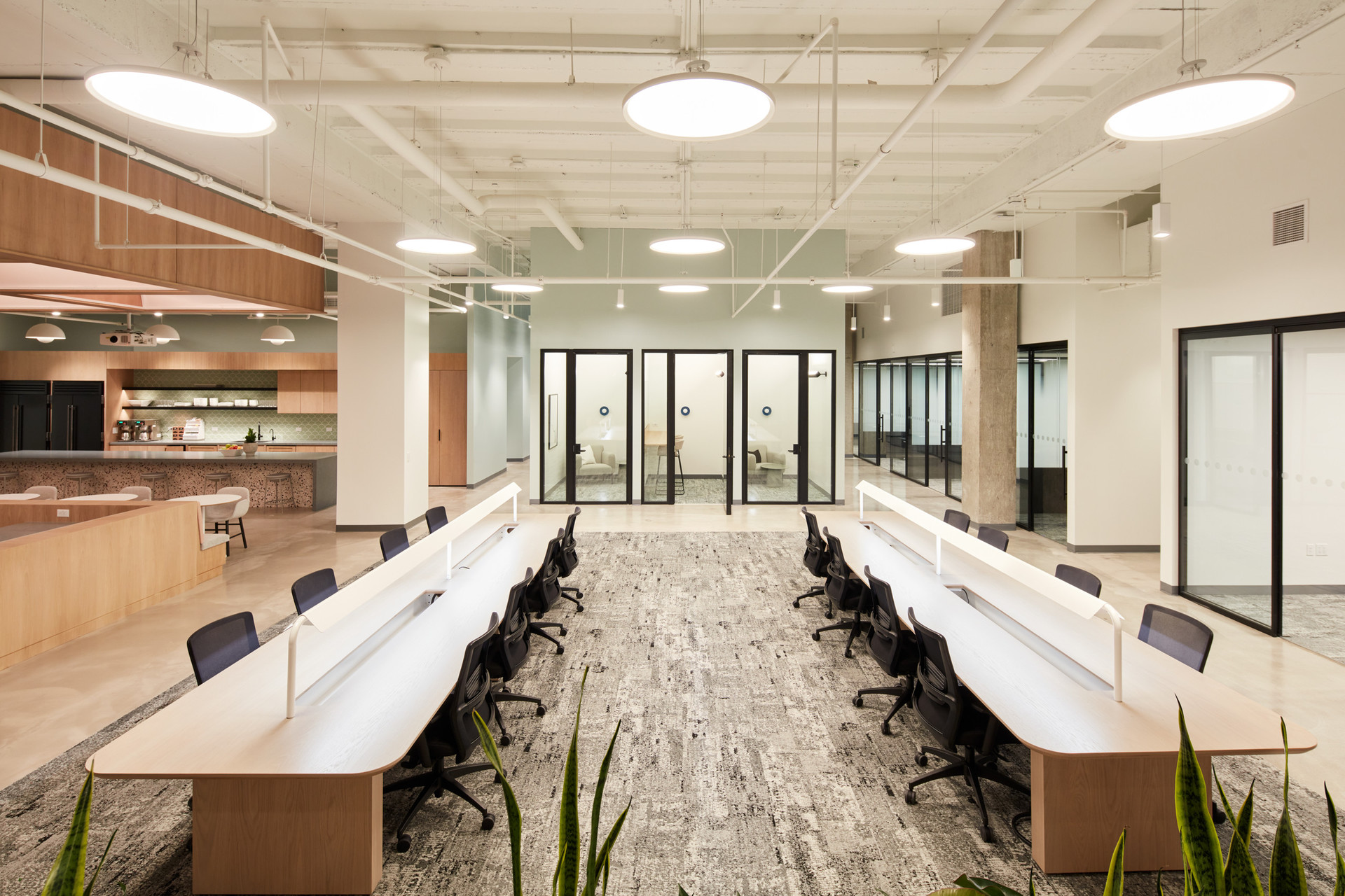 Defining "Hot Desking" as an Office Solution CommonGrounds Workplace