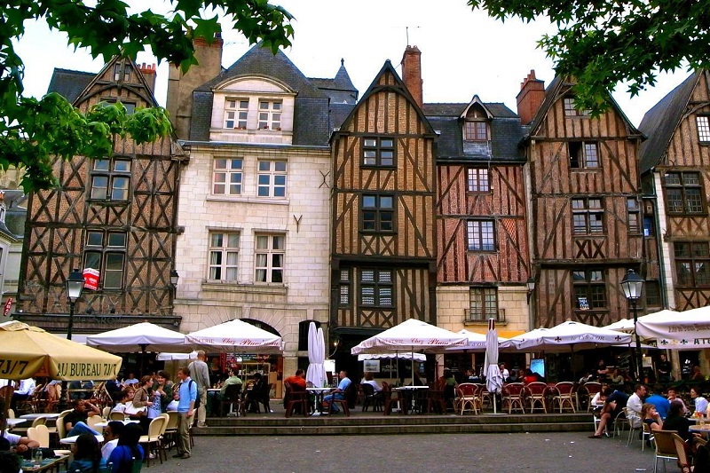 Towns and villages of the Loire Valley