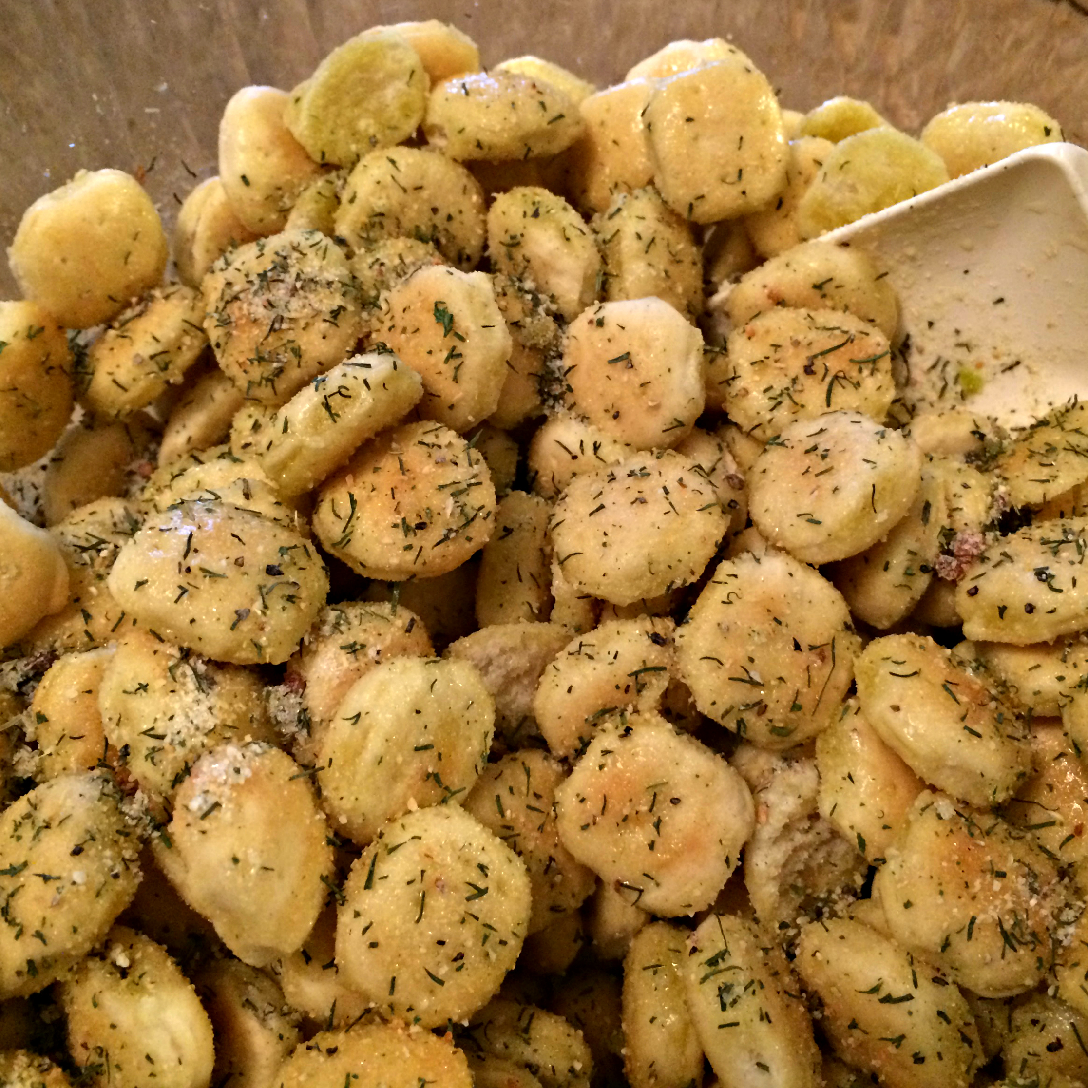 Simple Snack Idea Herbed Snacker Crackers ChaChing on a Shoestring™