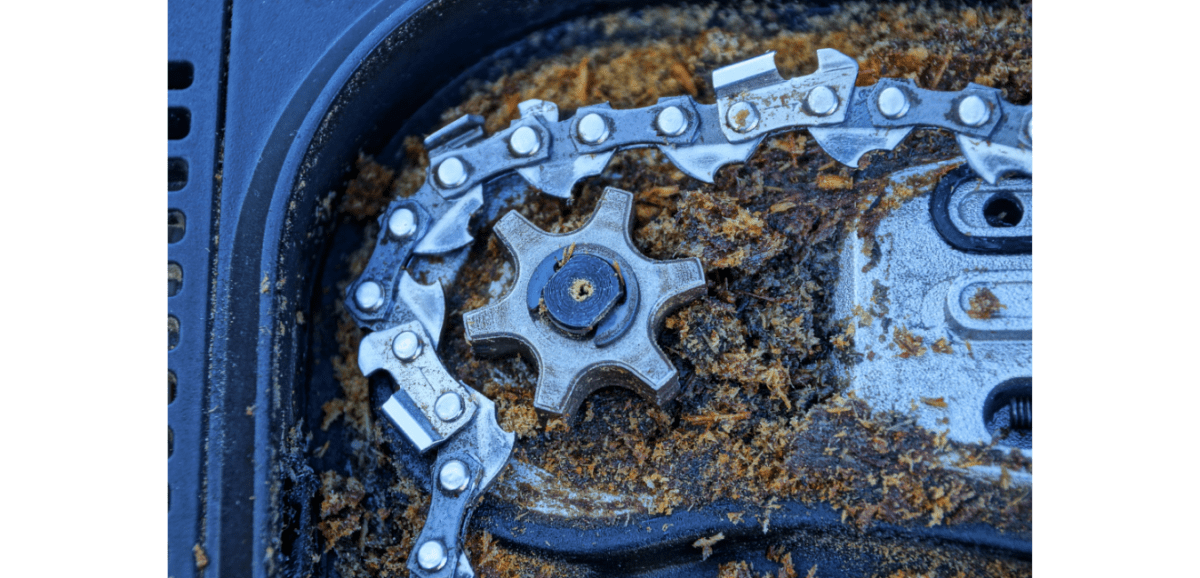 My Chainsaw Chain Won’t Turn How to Fix it Chainsaw Ace