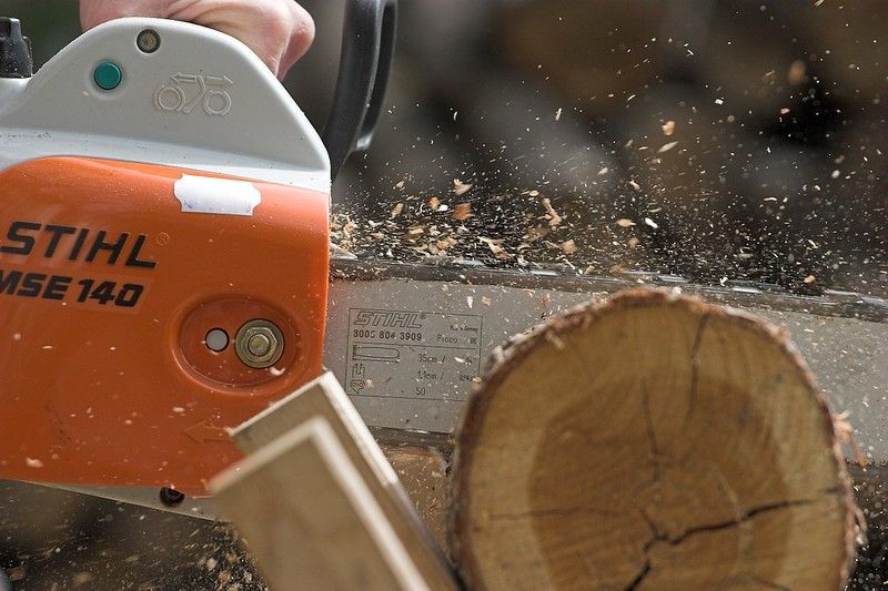 Why does my chainsaw keep stalling? Chainsawlab-