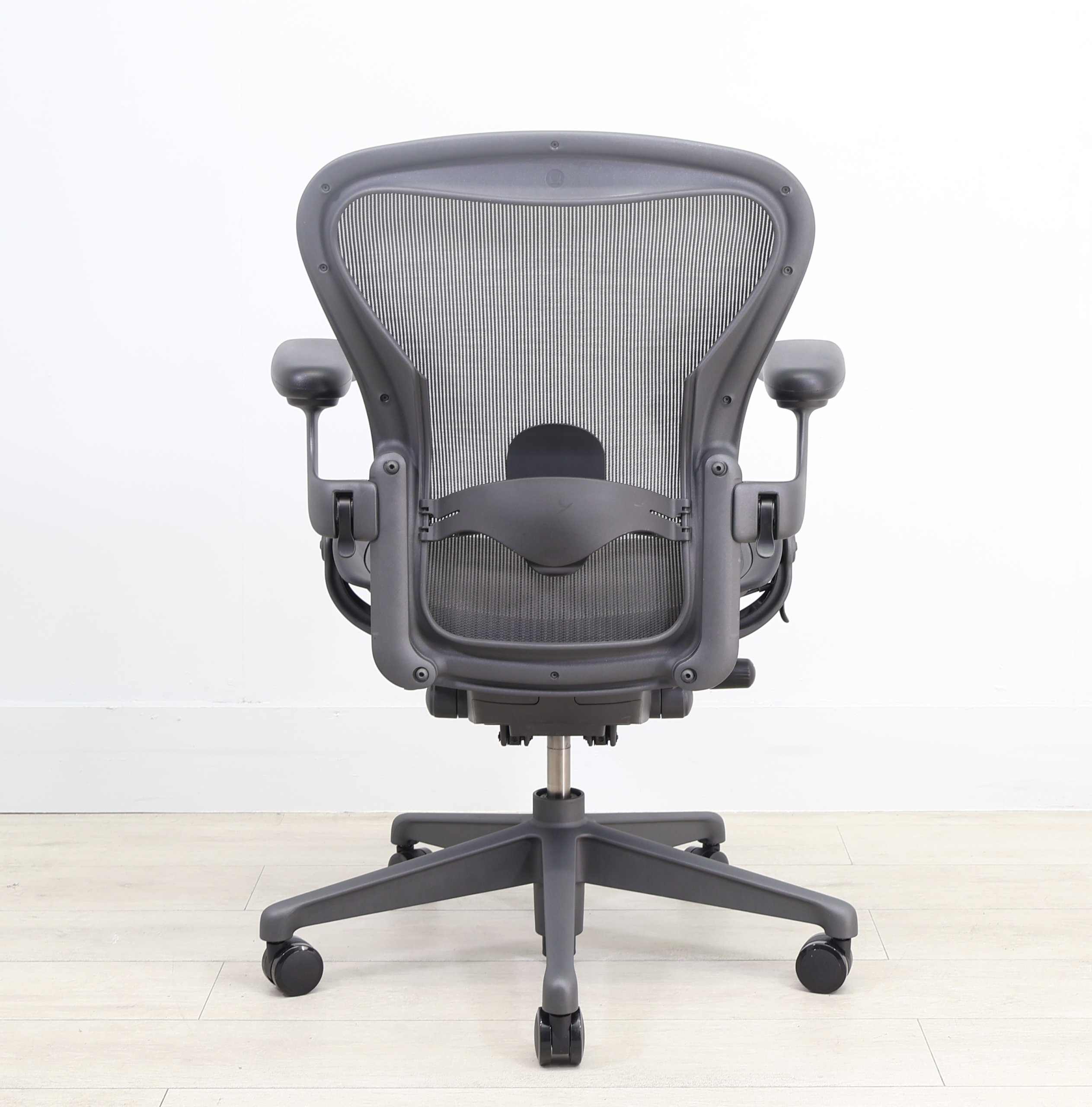 Herman Miller Aeron sale now on Chair Smith