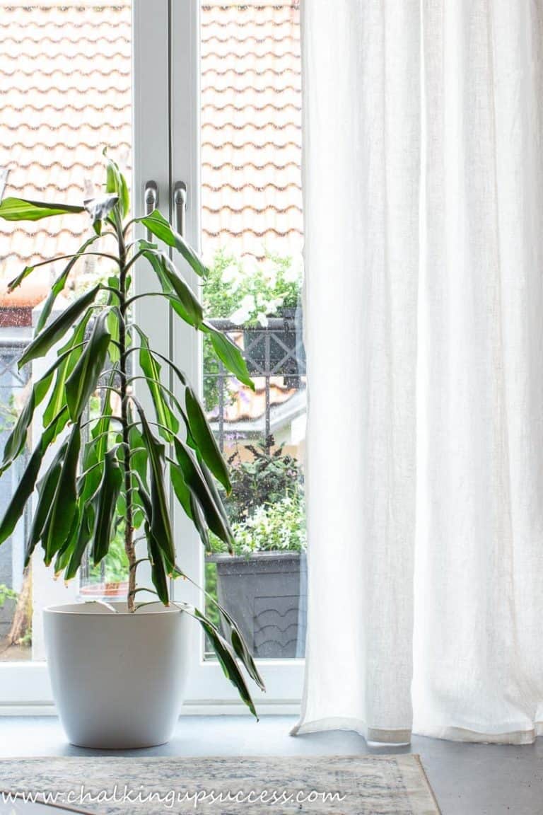 How to shorten curtains with a sewing machine (Easy sewing tutorial