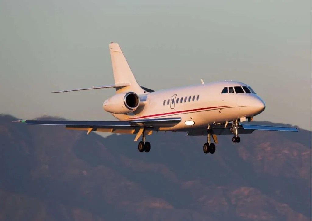 Where Can Private Jets Land? Challenge Jet Charter