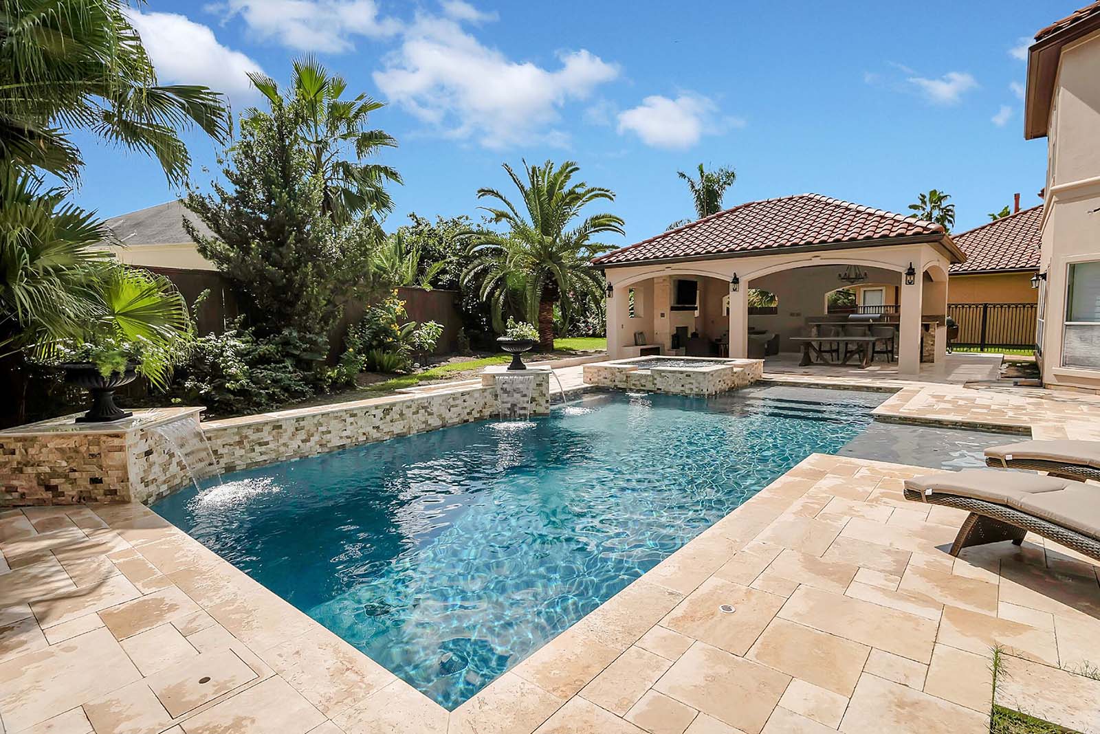 Custom Pool Builder Swimming Pool Construction & Remodeling Company