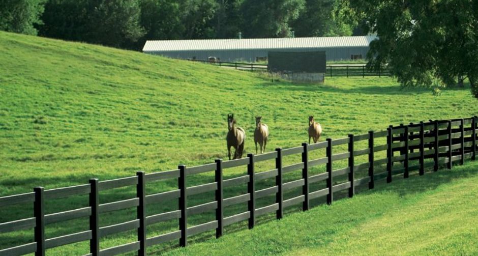 What type of fences are best for a farm? Chamblee Fence Company