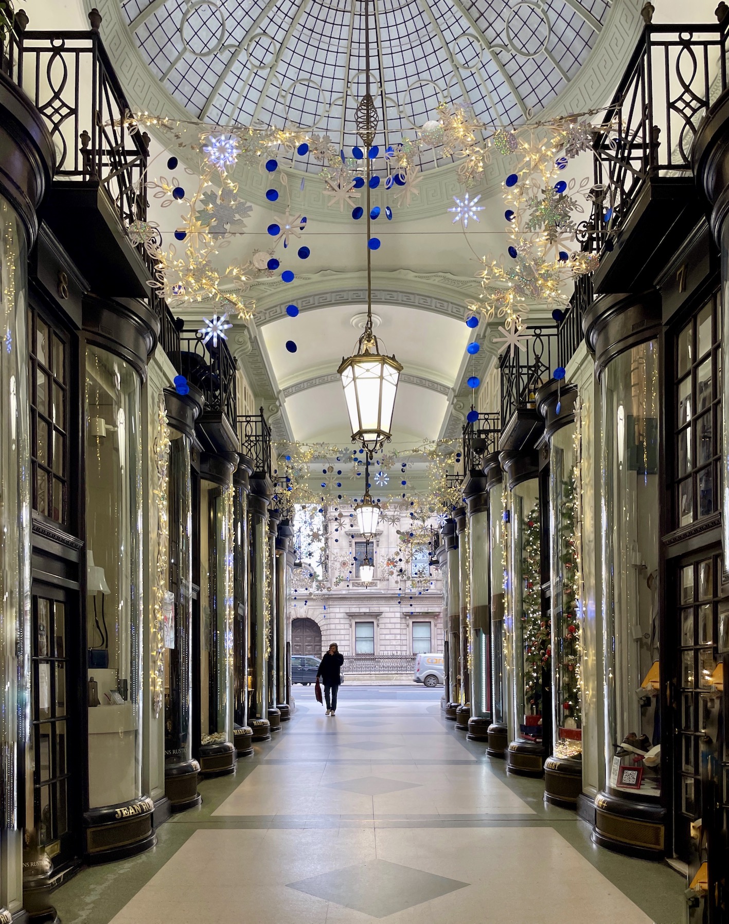 Day 9 The Piccadilly Arcade Changing Pages