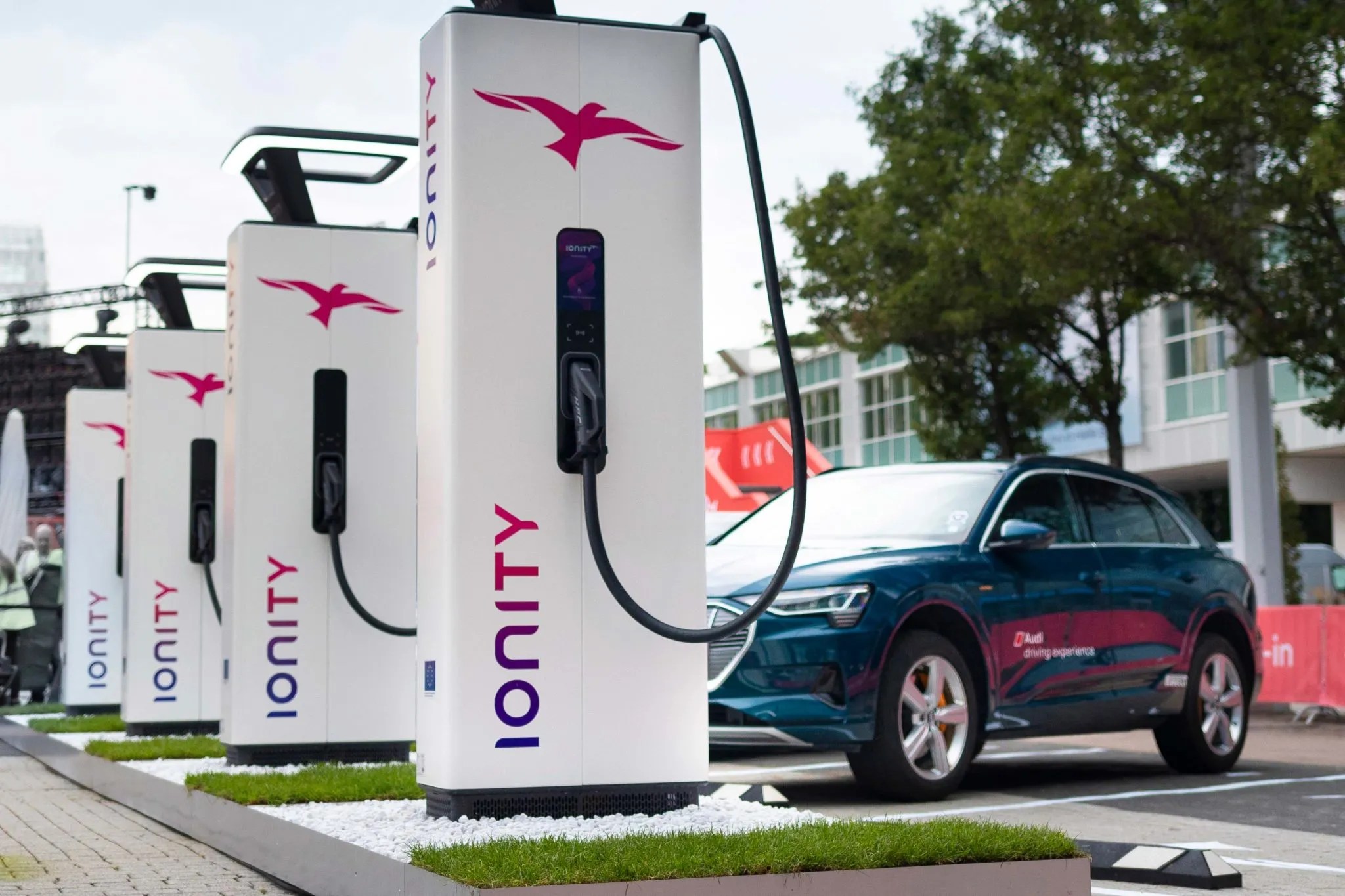 Top 5 Public charging networks - Spring 2022