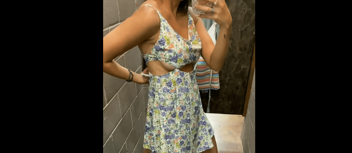 CuteeAssaButton needs a little "help" 🇺🇸 - Changing Room Nudes