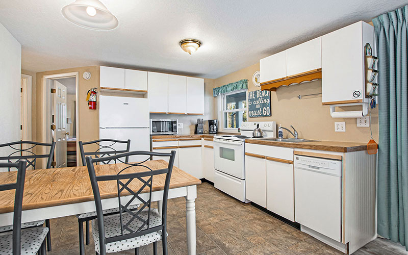 Pentwater Rental Suite • Channel Lane Inn