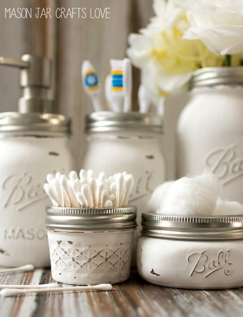 10 Clever DIY Mason Jar Ideas For Your Home