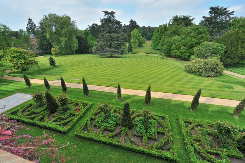 Albury Park Mansions, Albury Park, Albury, Guildford, Surrey Chantries & Pewleys