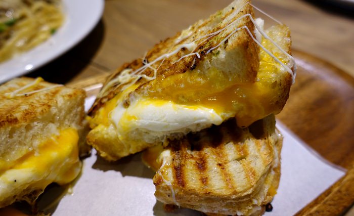 【食記】MiaCucina 義式蔬食料理(復興店) ．康熙來了推薦的超牽絲帕尼尼 @忠孝復興站