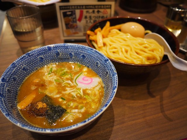 【13 秋日．楓遊東京 】- 大排長龍的人氣沾麵-六厘舍@晴空塔