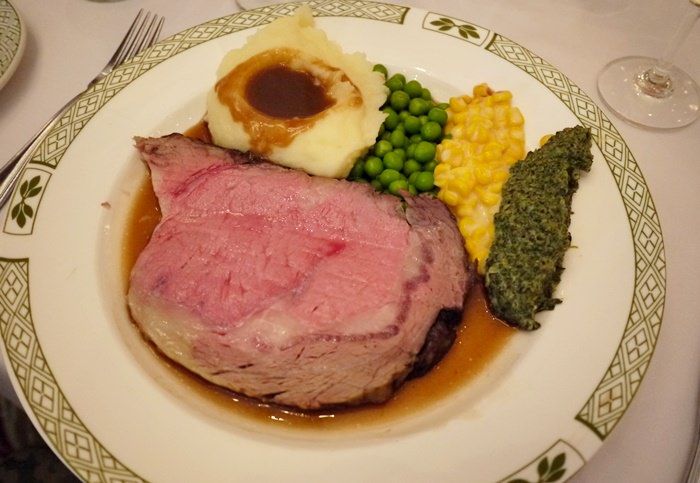 【食記】邁入3字頭的生日大餐．Lawry’s勞瑞斯牛肋排餐廳