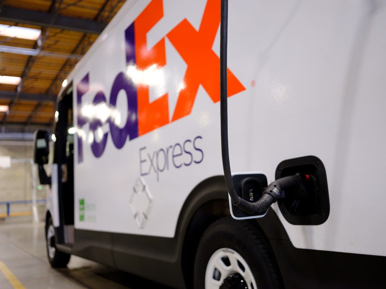 Charged EVs GM delivers first BrightDrop EV600 electric vans to FedEx