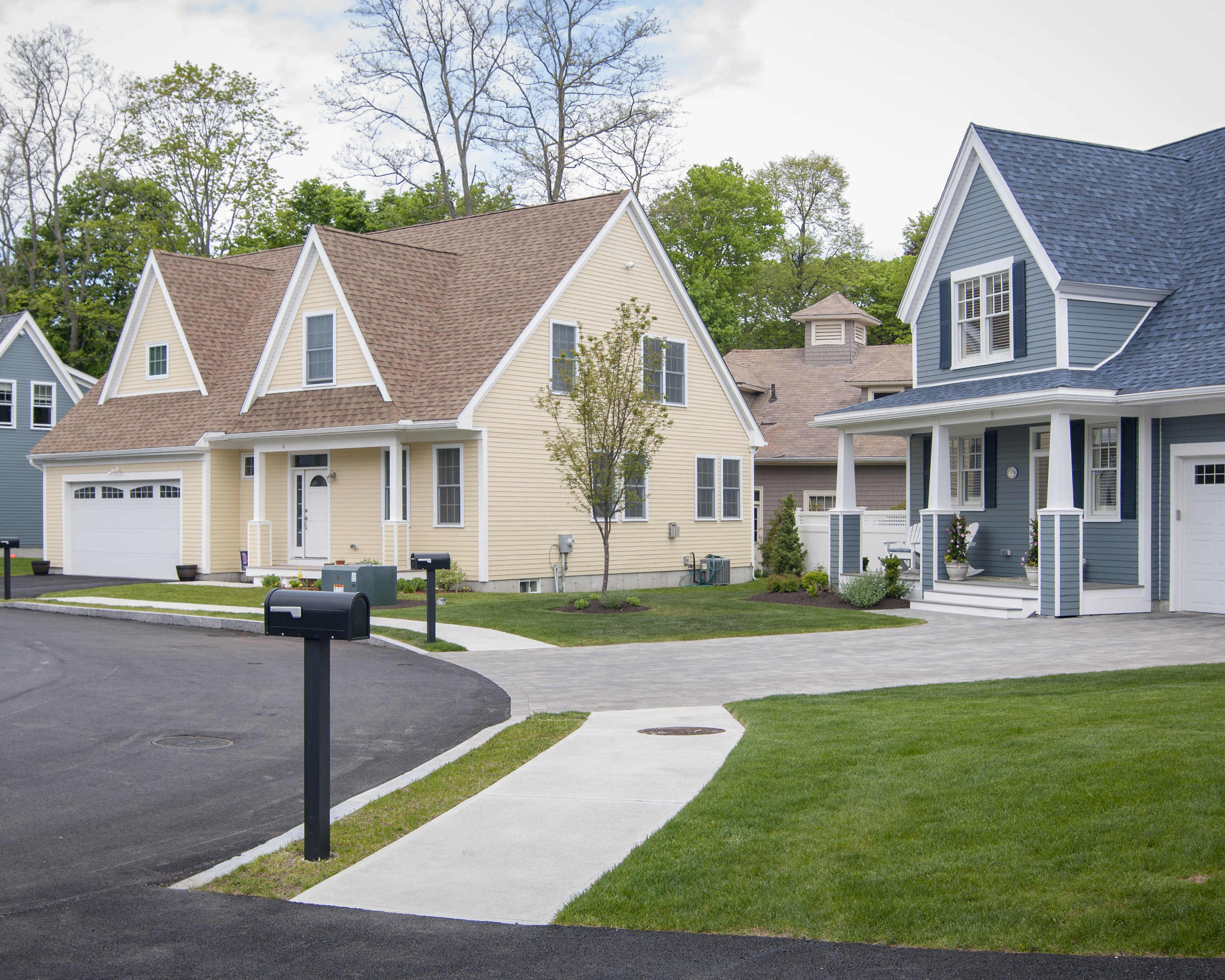 Atlantic Crossing Charing Cross Realty Trust