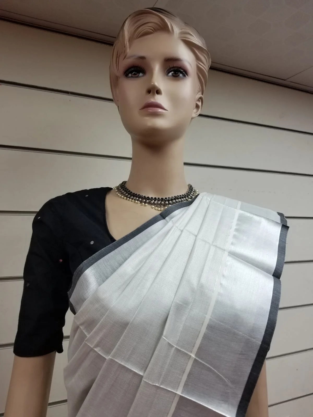 Special Tissue silver border setmundu dhs 88 Charisma